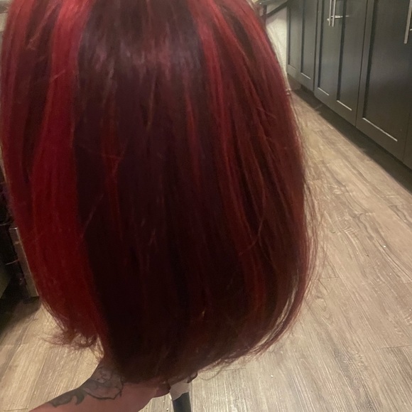 Bobbi Boss wig - Picture 6 of 6